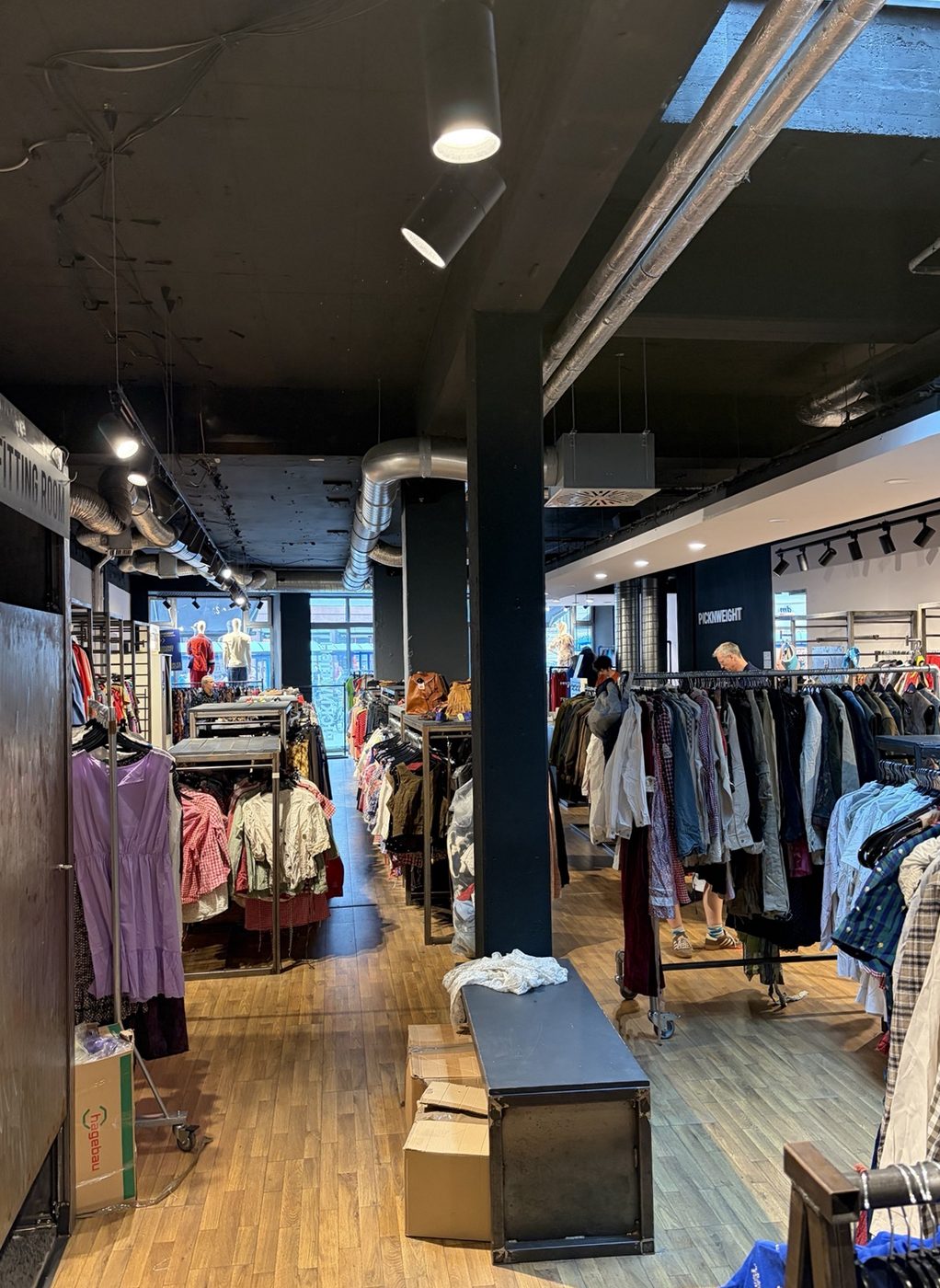 usé Secondhand-Laden im Tal, München